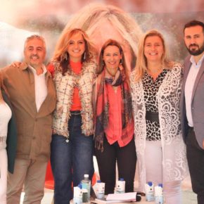 Patricia de Frutos reclama el centro de salud de El Vivero "tras trece años de promesas" arropada por la candidata a la Comunidad de Madrid, Aruca Gómez, y candidatos de los grandes municipios del sur